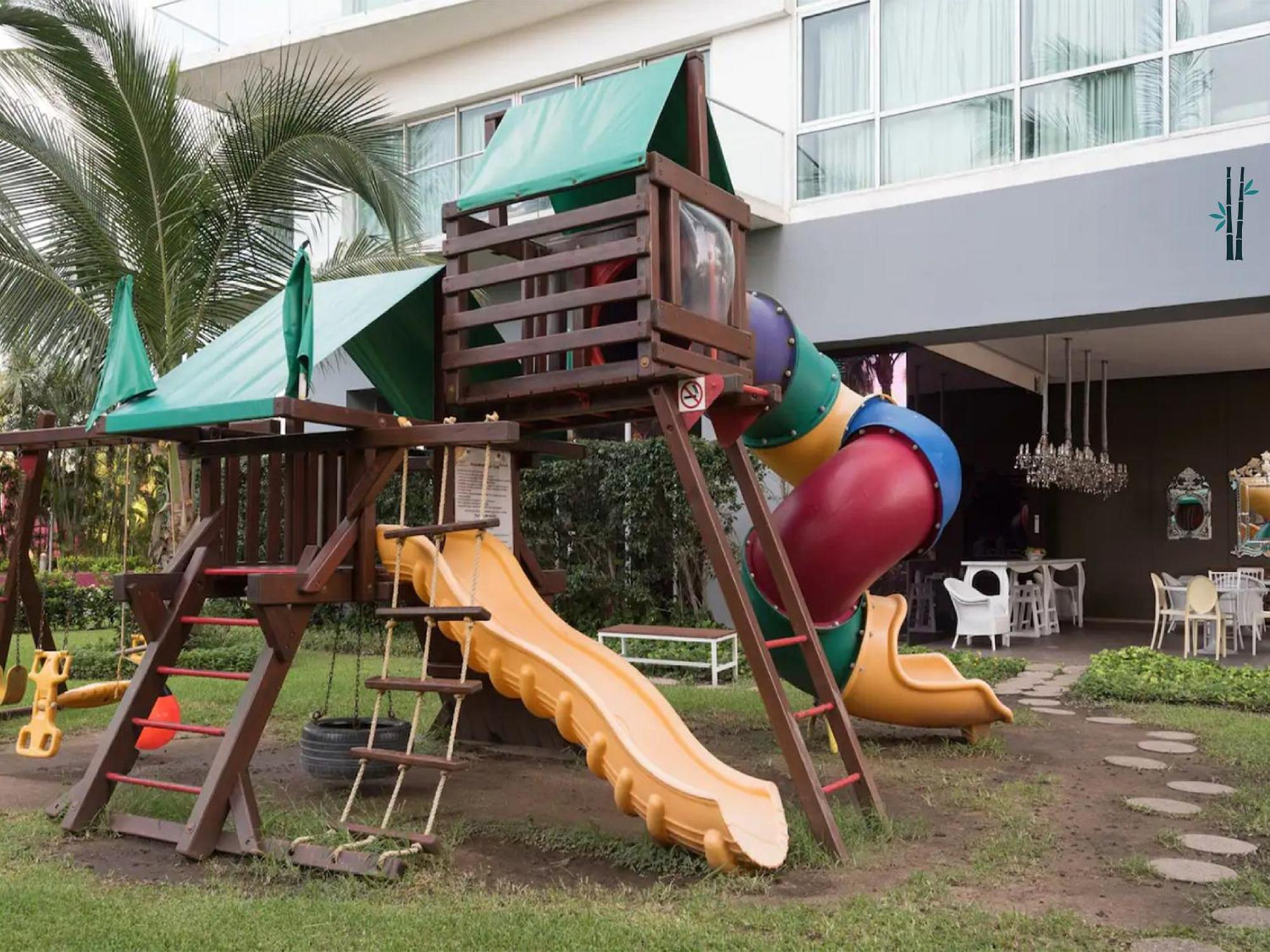 Icon Vallarta Beach Front By Bamboo Skylife プエルトバラータ エクステリア 写真